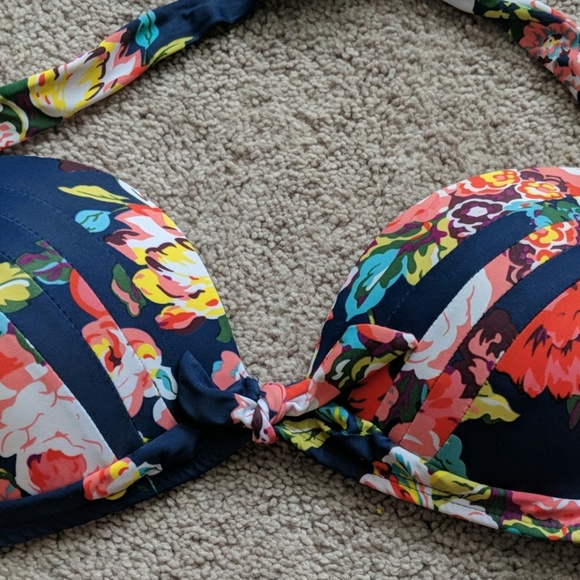 Floral bikini top - Picture 3 of 3